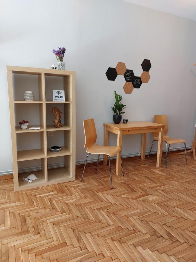 Christina-Anna Athens City Center Walking Distance To Everywhere And Acropolis, In One Of The Most Favorable Locations By National Gardens And Zoo, Hellenic Parliament In Syntagma And Stylish Exquisite Kolonaki Cozy Renovated Apartment Exterior foto